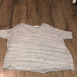 Heather grey tee